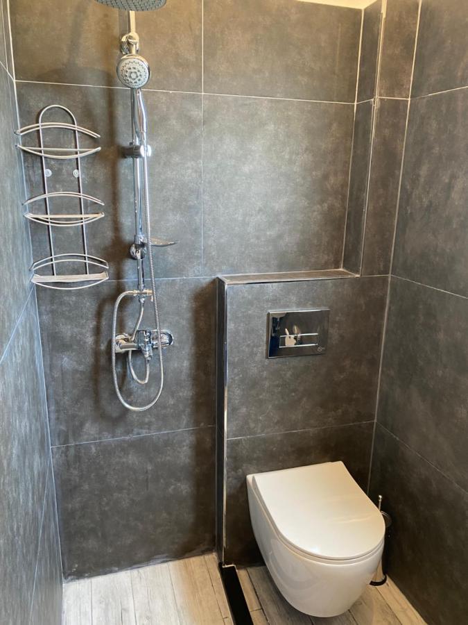 Ylli'S Apartments Saranda Dış mekan fotoğraf