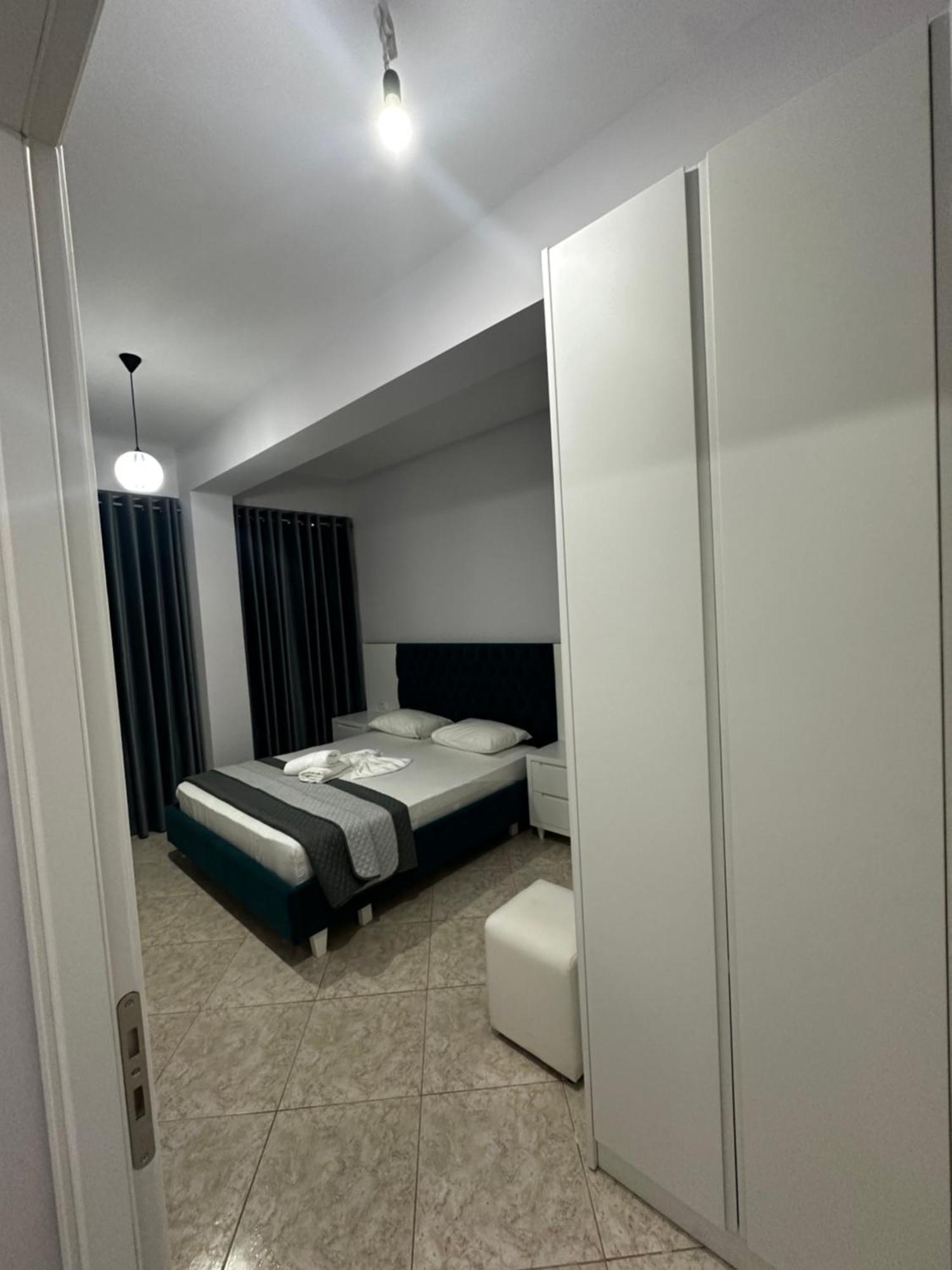 Ylli'S Apartments Saranda Dış mekan fotoğraf