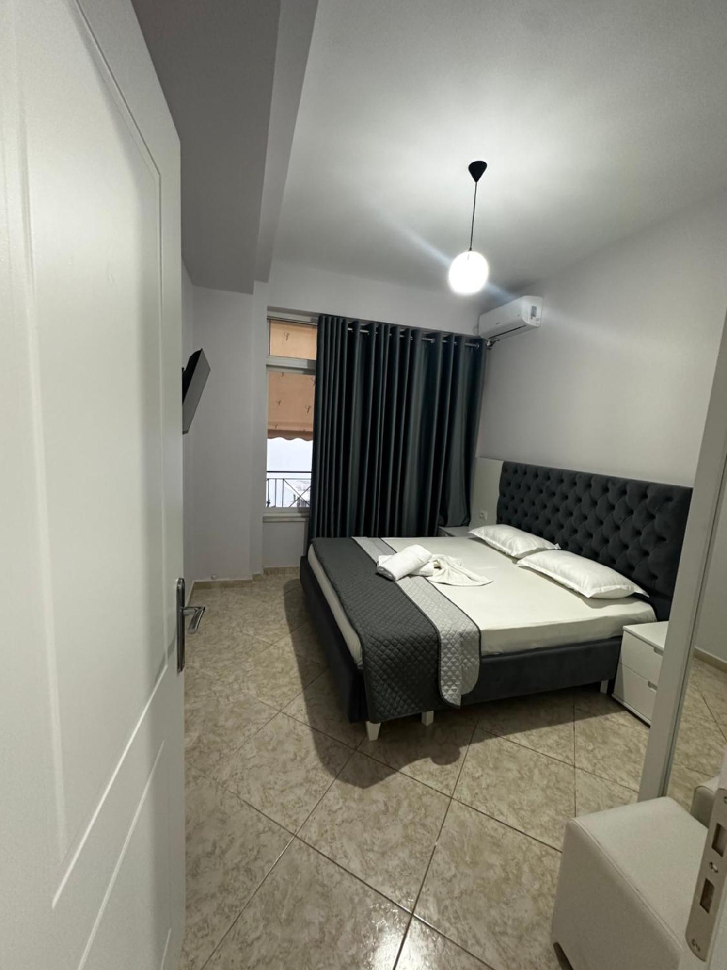 Ylli'S Apartments Saranda Dış mekan fotoğraf