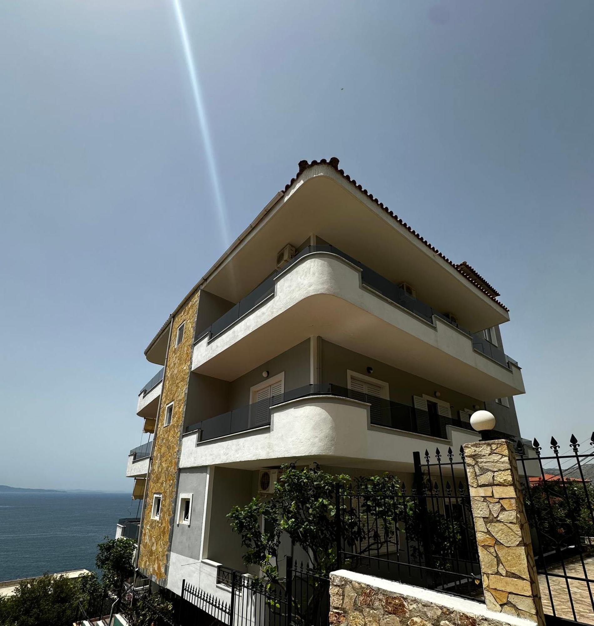 Ylli'S Apartments Saranda Dış mekan fotoğraf