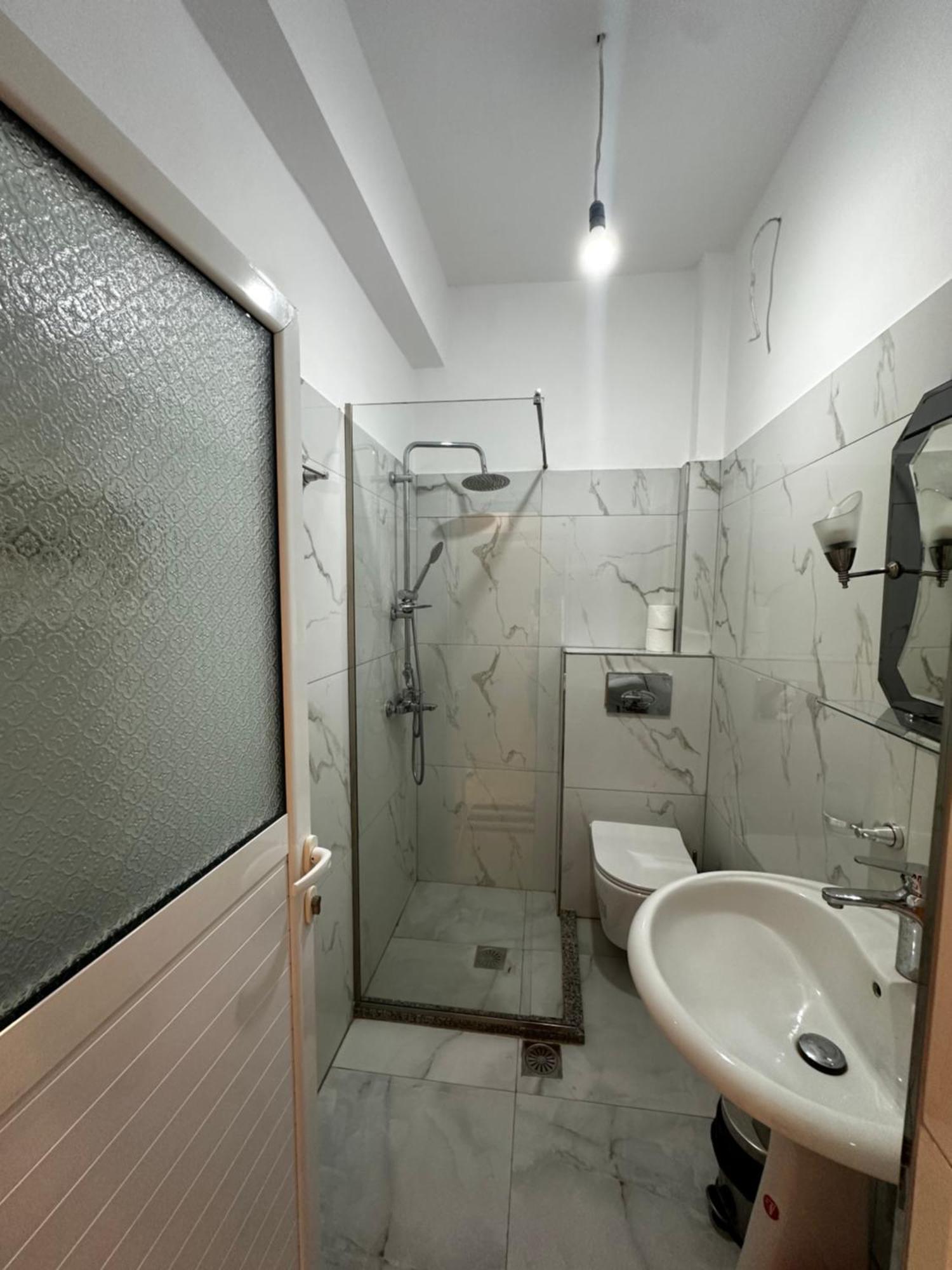 Ylli'S Apartments Saranda Dış mekan fotoğraf