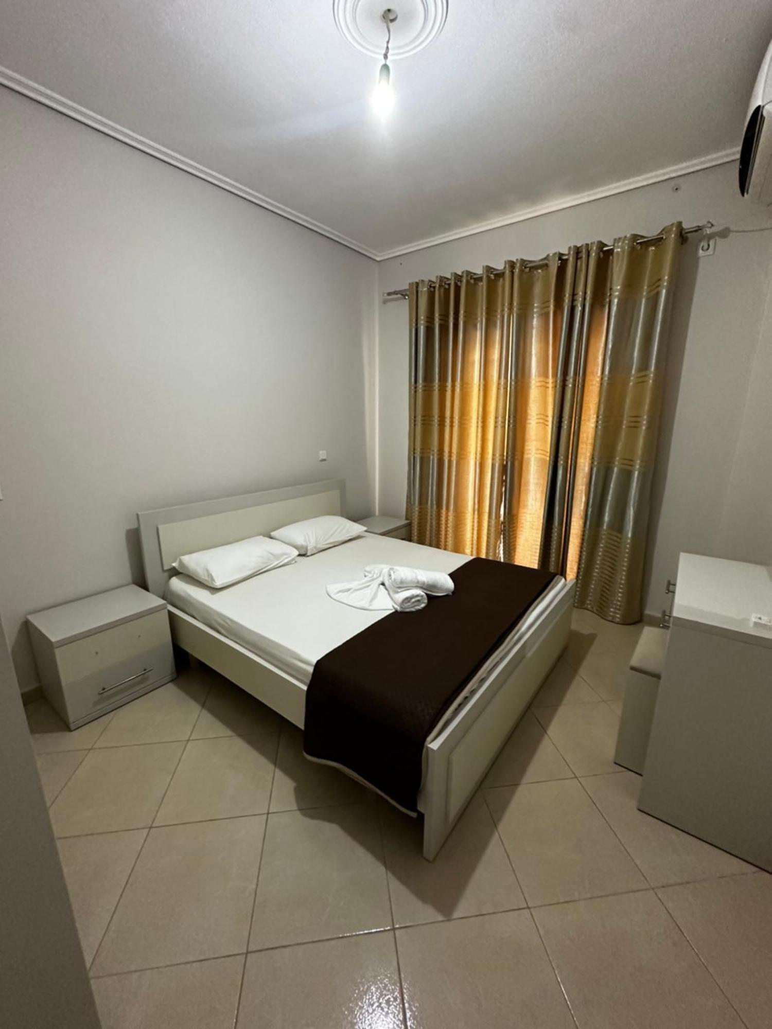 Ylli'S Apartments Saranda Dış mekan fotoğraf