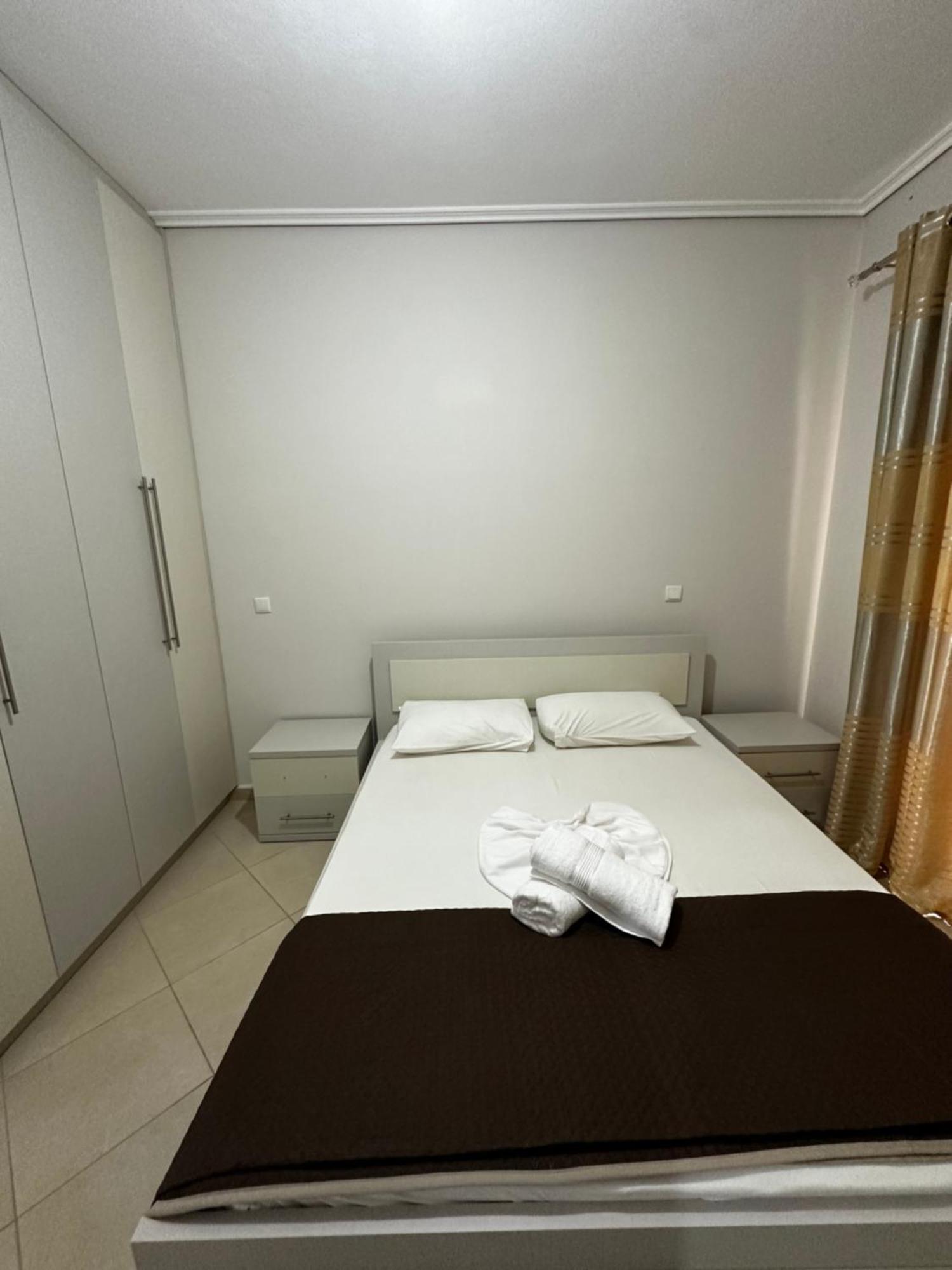 Ylli'S Apartments Saranda Dış mekan fotoğraf