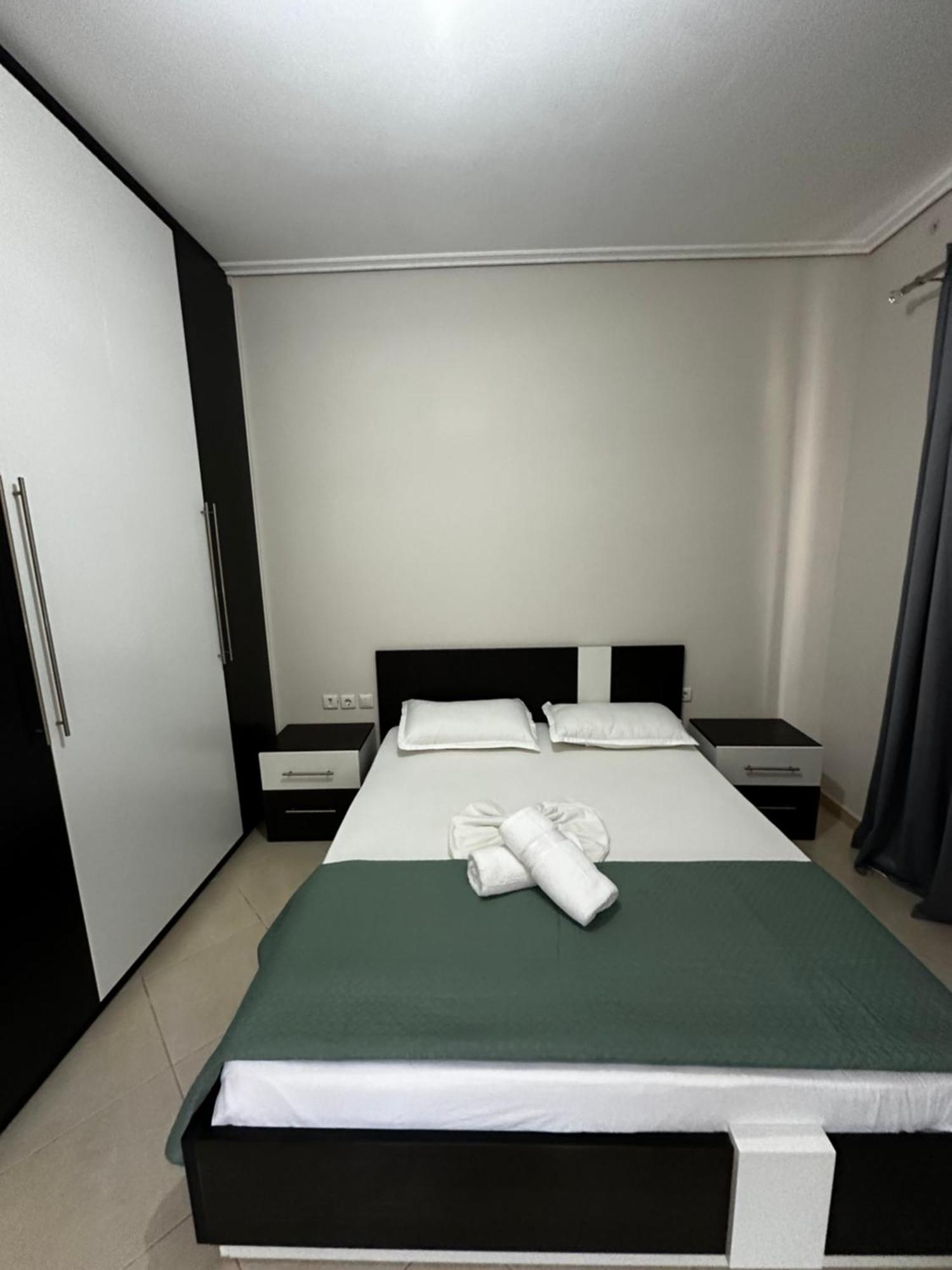 Ylli'S Apartments Saranda Dış mekan fotoğraf